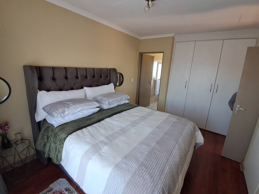 To Let 1 Bedroom Property for Rent in Vorna Valley Gauteng