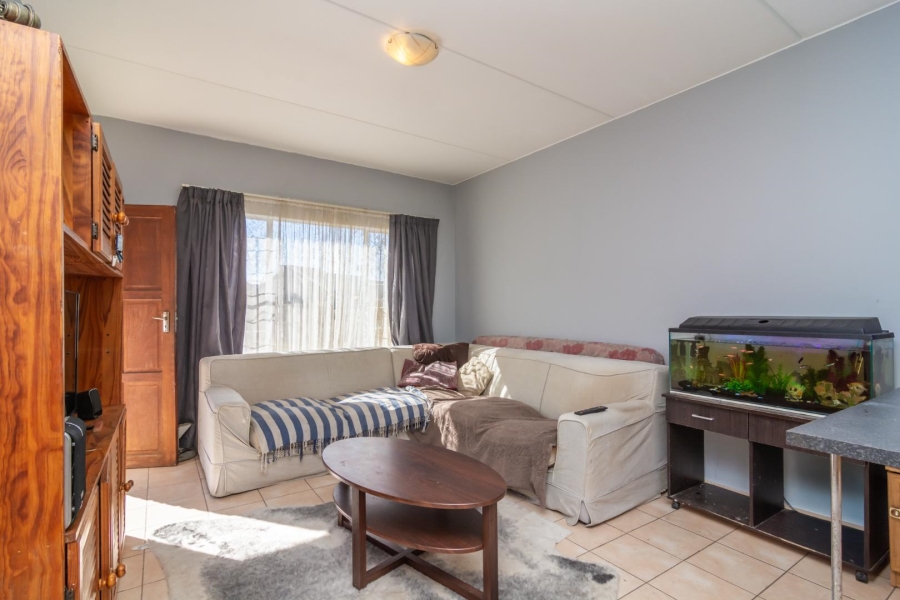 2 Bedroom Property for Sale in Groblerpark Gauteng