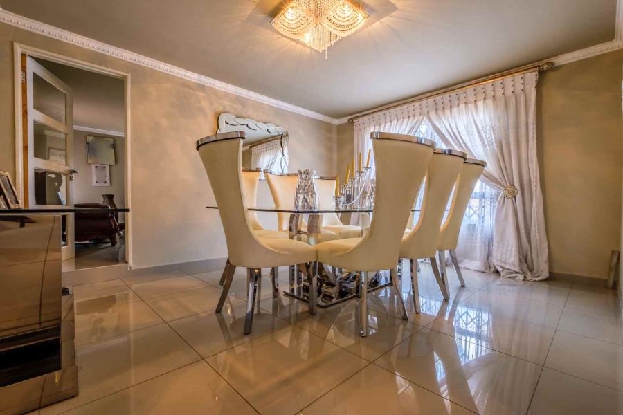 3 Bedroom Property for Sale in Mondeor Gauteng