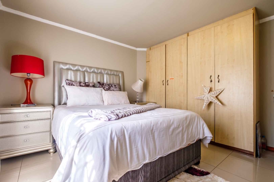 3 Bedroom Property for Sale in Mondeor Gauteng