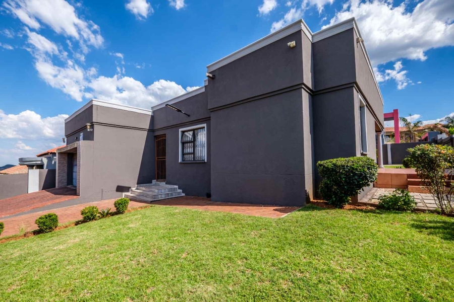 3 Bedroom Property for Sale in Mondeor Gauteng