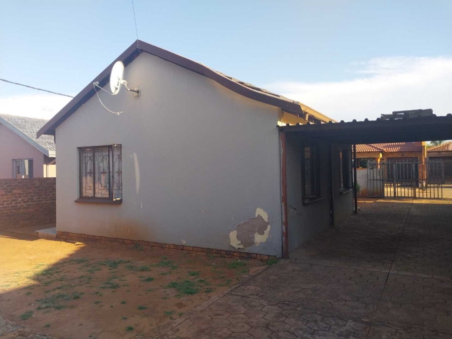To Let 2 Bedroom Property for Rent in Mahube Valley Gauteng