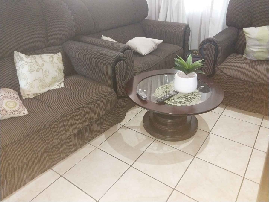 To Let 2 Bedroom Property for Rent in Mahube Valley Gauteng