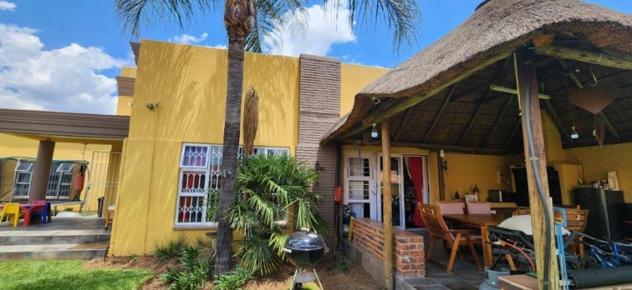 4 Bedroom Property for Sale in New Redruth Gauteng