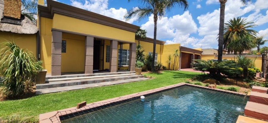 4 Bedroom Property for Sale in New Redruth Gauteng