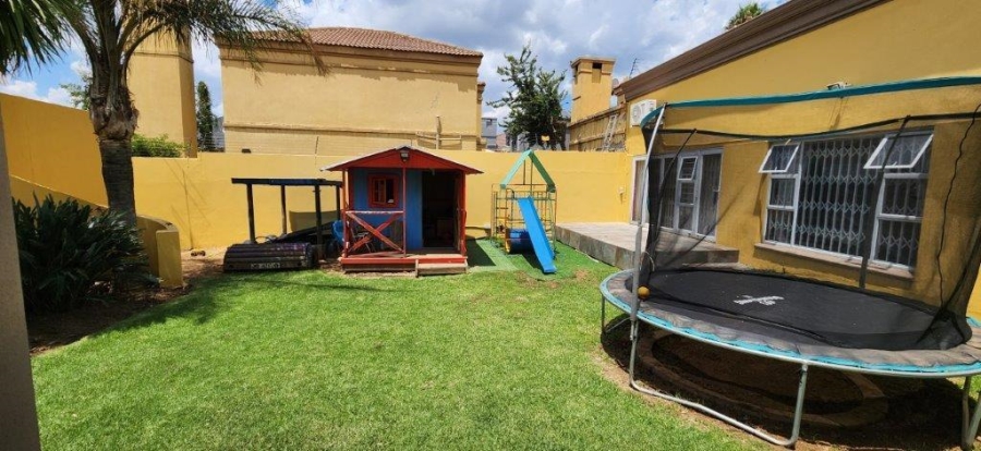 4 Bedroom Property for Sale in New Redruth Gauteng