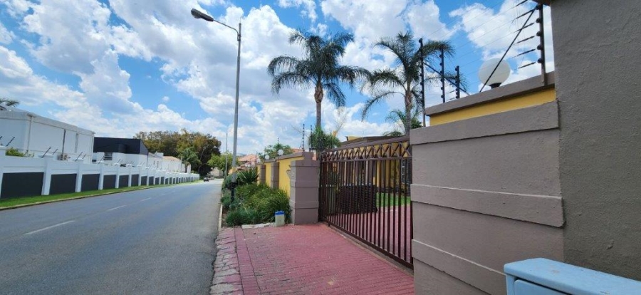 4 Bedroom Property for Sale in New Redruth Gauteng