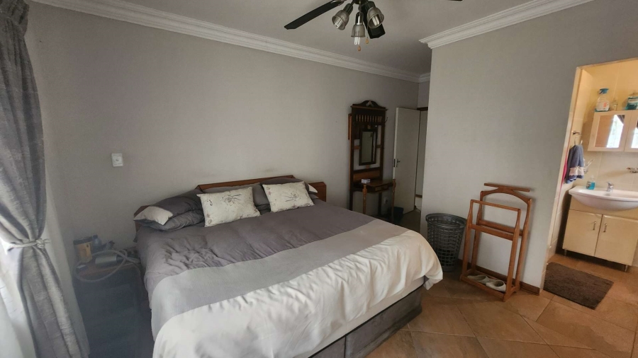 4 Bedroom Property for Sale in South Hills Gauteng
