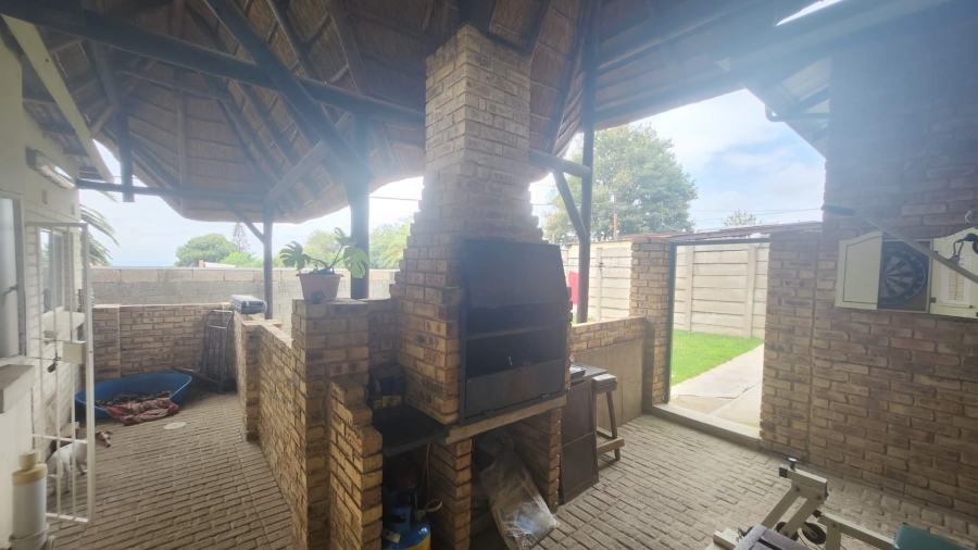 4 Bedroom Property for Sale in South Hills Gauteng