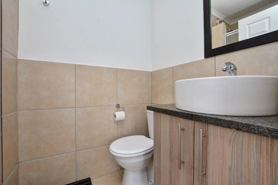 2 Bedroom Property for Sale in Ruimsig Gauteng