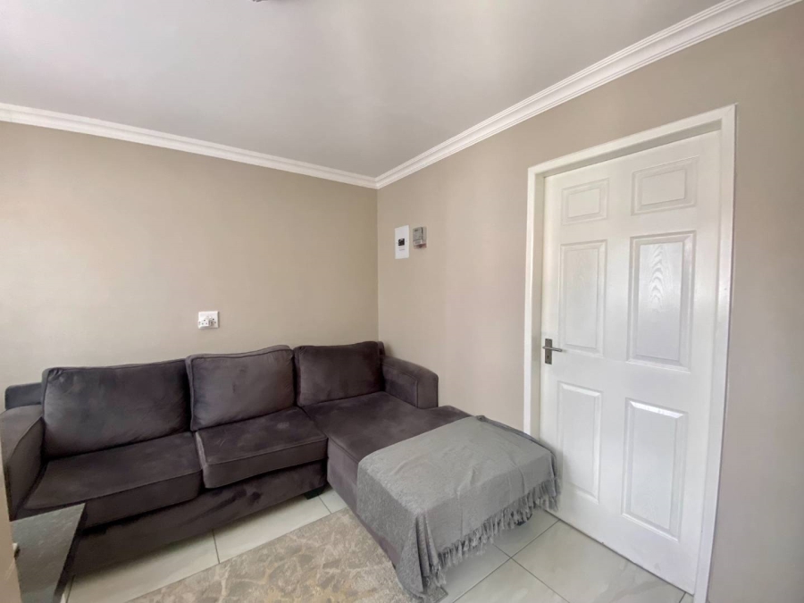 To Let 1 Bedroom Property for Rent in Goudrand Gauteng