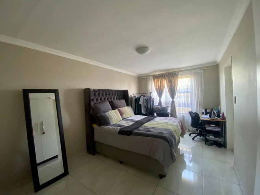 To Let 1 Bedroom Property for Rent in Goudrand Gauteng