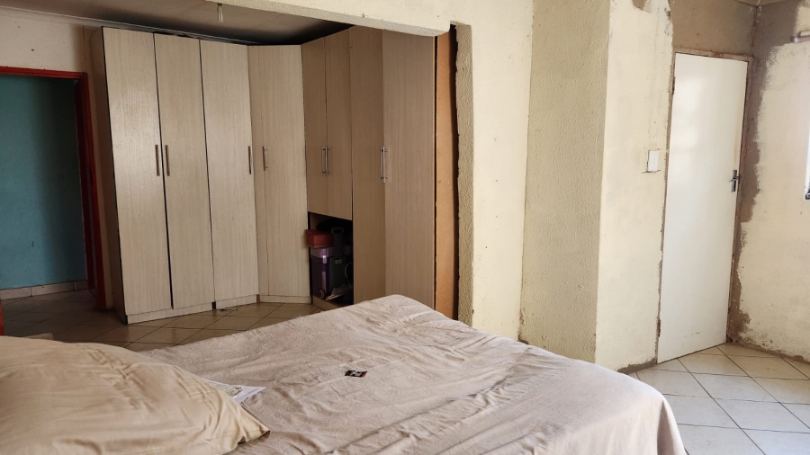 3 Bedroom Property for Sale in Rosslyn Gauteng