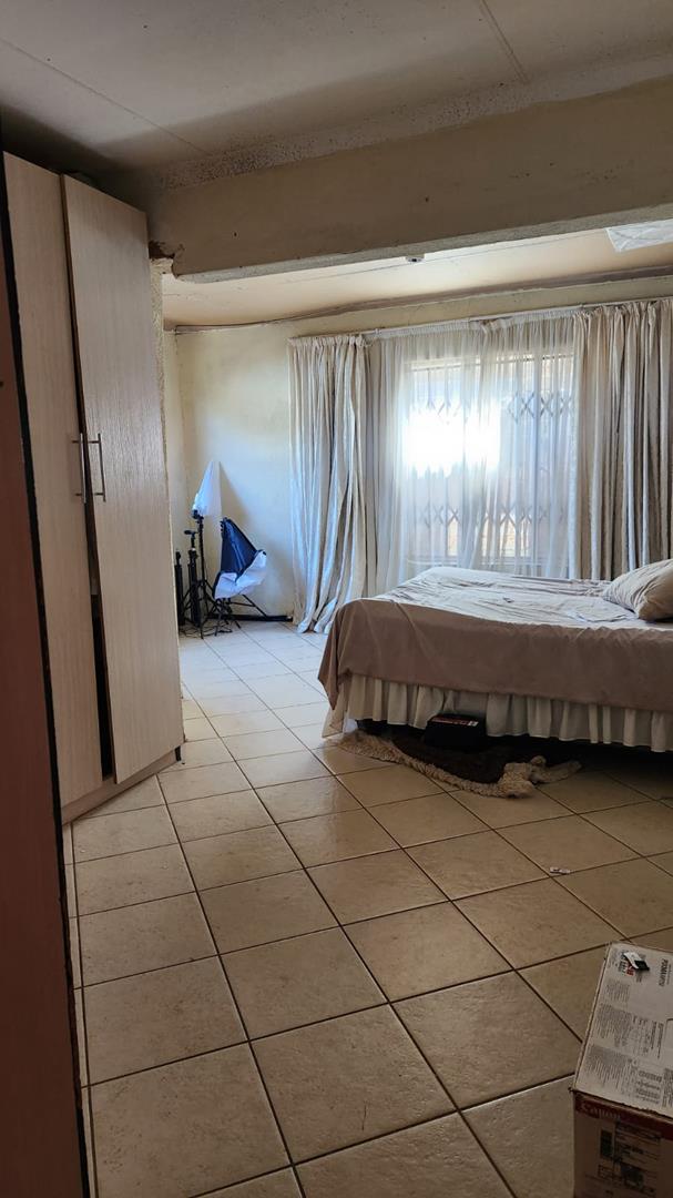 3 Bedroom Property for Sale in Rosslyn Gauteng