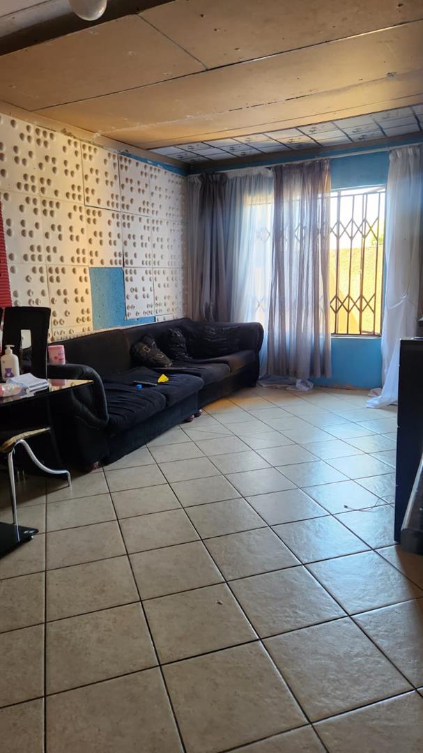 3 Bedroom Property for Sale in Rosslyn Gauteng