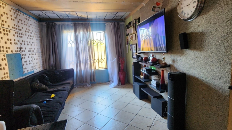 3 Bedroom Property for Sale in Rosslyn Gauteng
