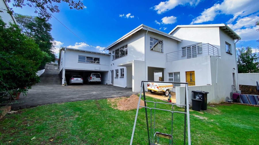 3 Bedroom Property for Sale in Linmeyer Gauteng
