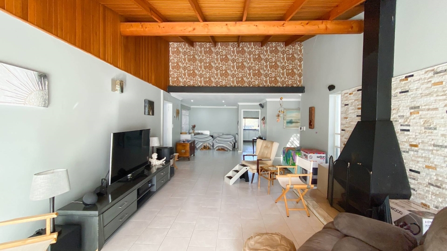 3 Bedroom Property for Sale in Linmeyer Gauteng