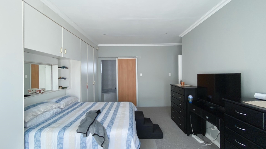 3 Bedroom Property for Sale in Linmeyer Gauteng