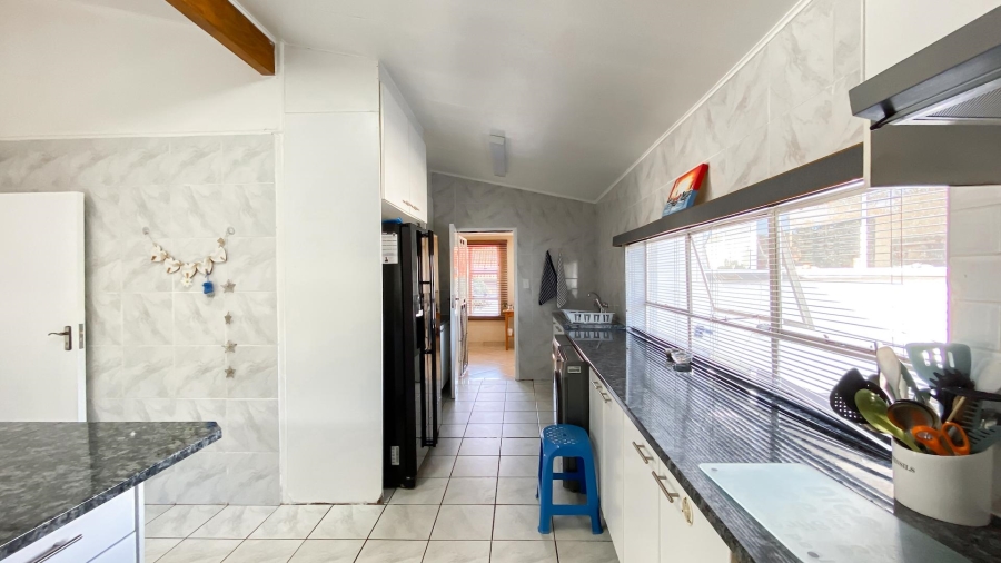 3 Bedroom Property for Sale in Linmeyer Gauteng