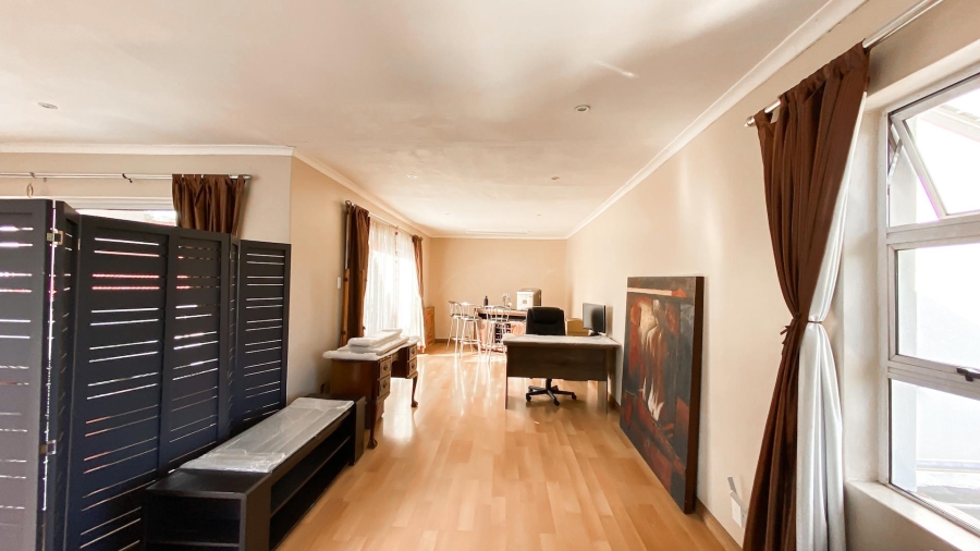 3 Bedroom Property for Sale in Linmeyer Gauteng