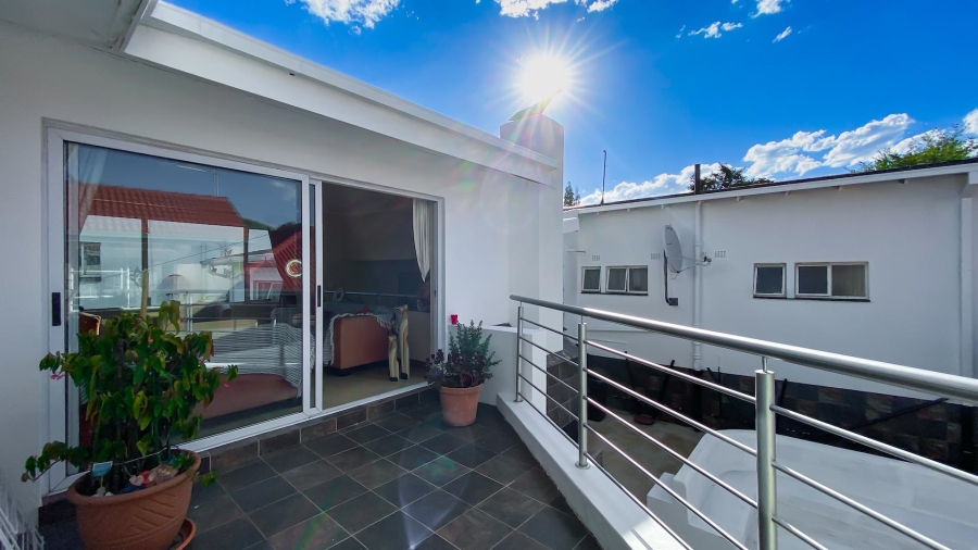 3 Bedroom Property for Sale in Linmeyer Gauteng