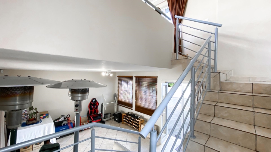 3 Bedroom Property for Sale in Linmeyer Gauteng