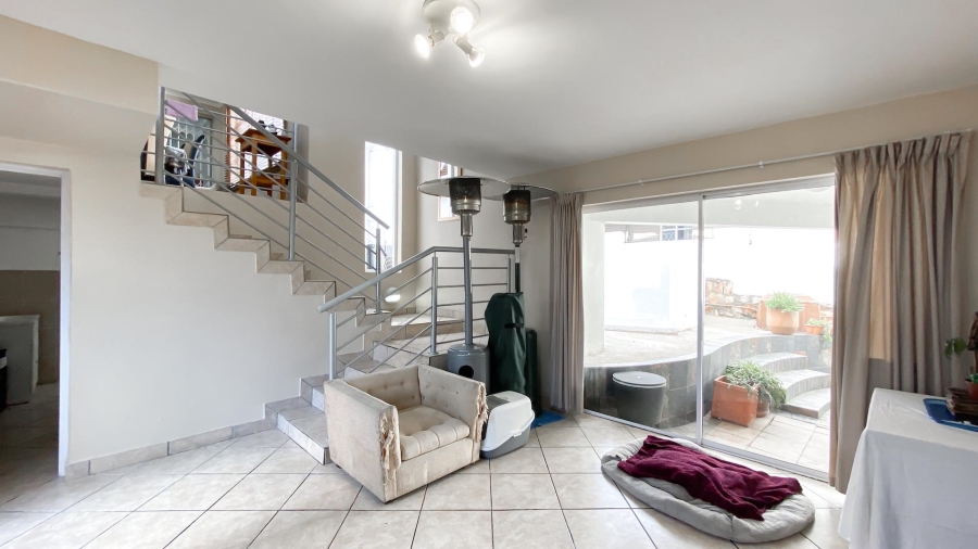3 Bedroom Property for Sale in Linmeyer Gauteng