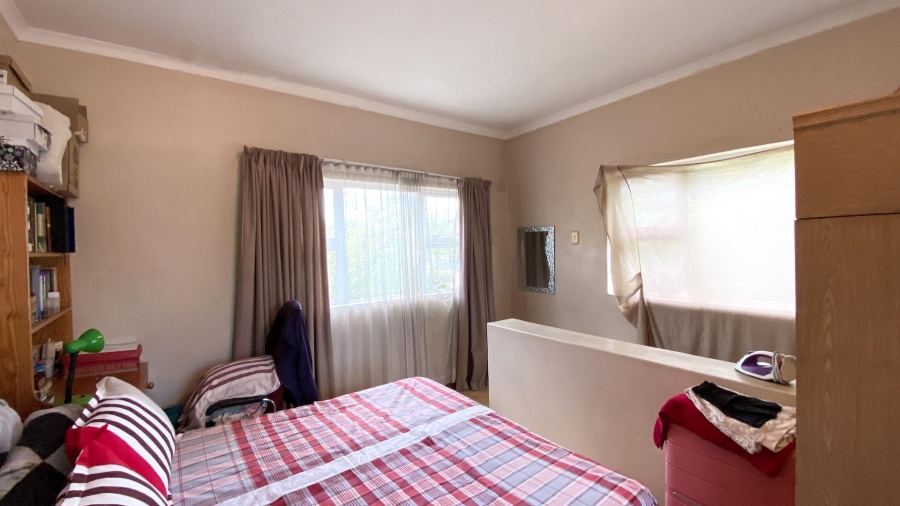 3 Bedroom Property for Sale in Linmeyer Gauteng