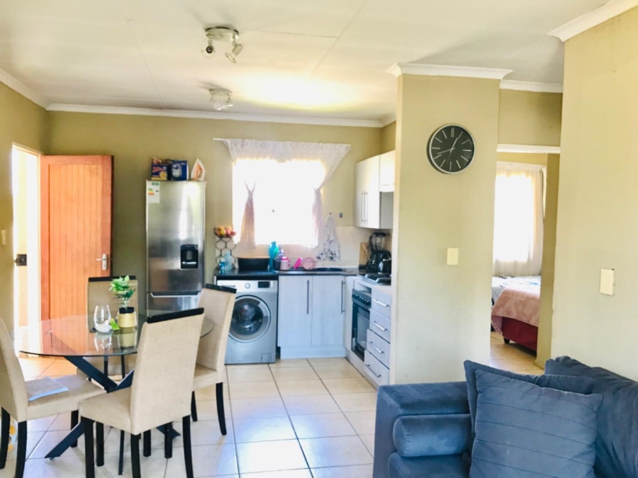 2 Bedroom Property for Sale in Klippoortje Gauteng