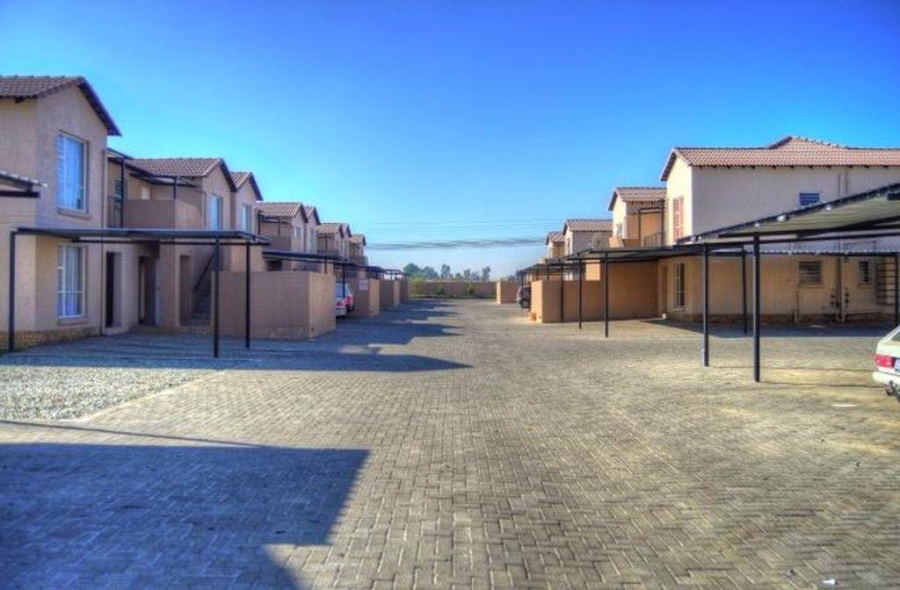 2 Bedroom Property for Sale in Albertsdal Gauteng