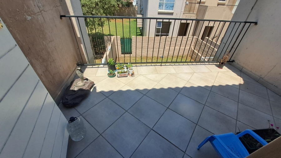 2 Bedroom Property for Sale in Albertsdal Gauteng