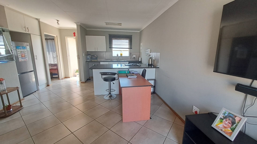 2 Bedroom Property for Sale in Albertsdal Gauteng