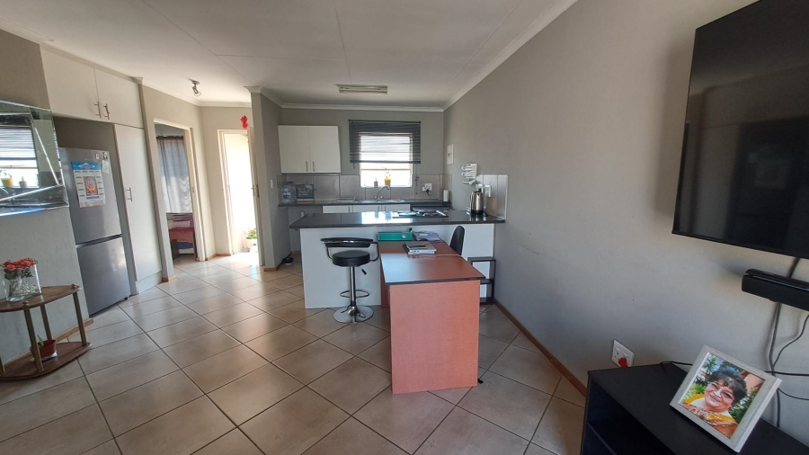 2 Bedroom Property for Sale in Albertsdal Gauteng