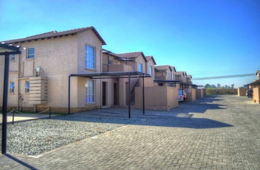 2 Bedroom Property for Sale in Albertsdal Gauteng