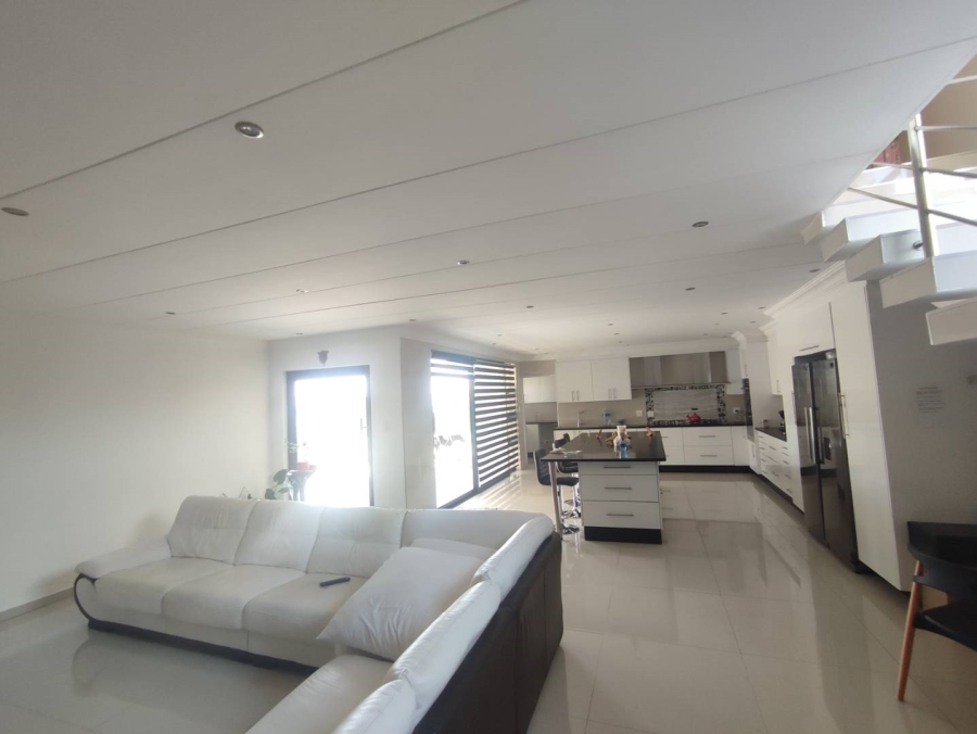 4 Bedroom Property for Sale in Rua Vista Gauteng