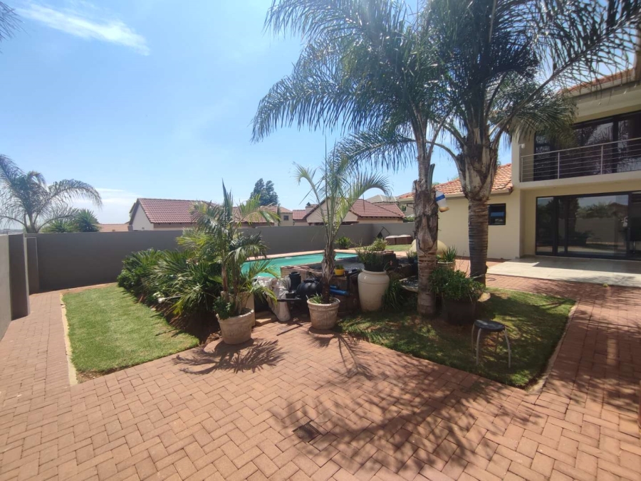 4 Bedroom Property for Sale in Rua Vista Gauteng