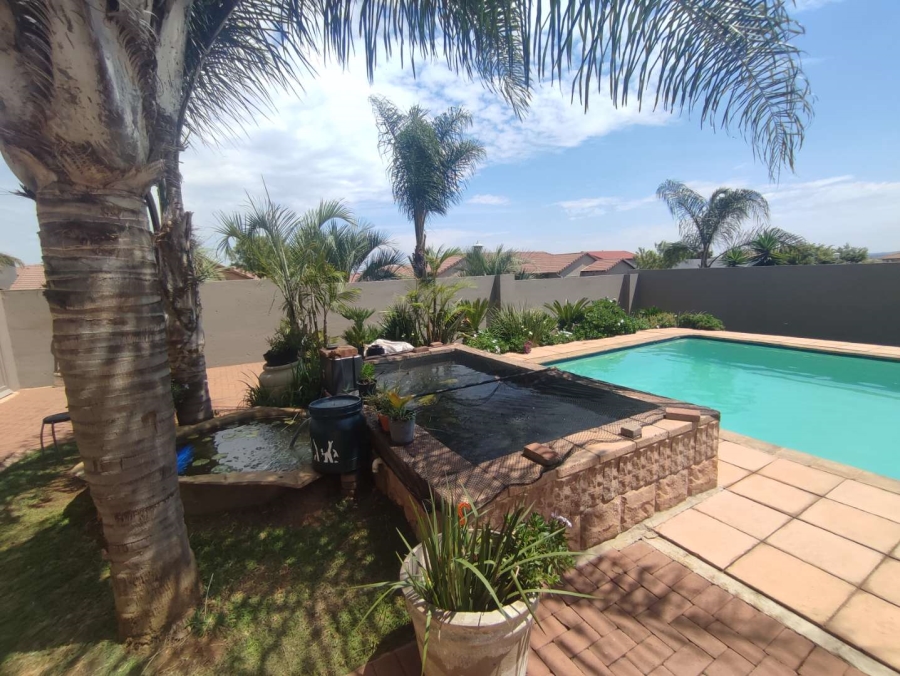 4 Bedroom Property for Sale in Rua Vista Gauteng
