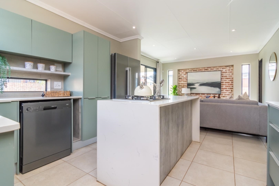 3 Bedroom Property for Sale in Lion Pride Gauteng