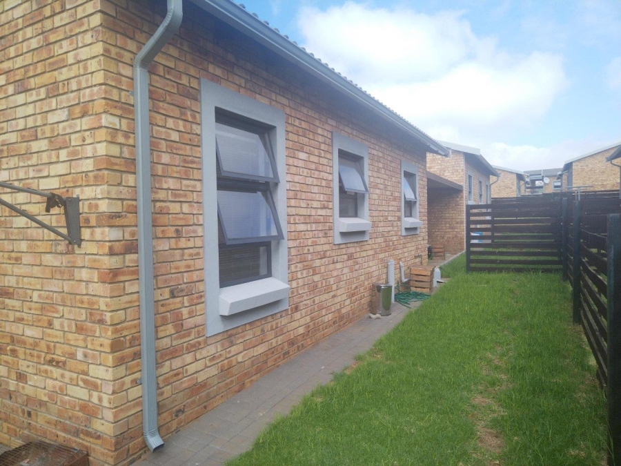 2 Bedroom Property for Sale in Groblerpark Gauteng