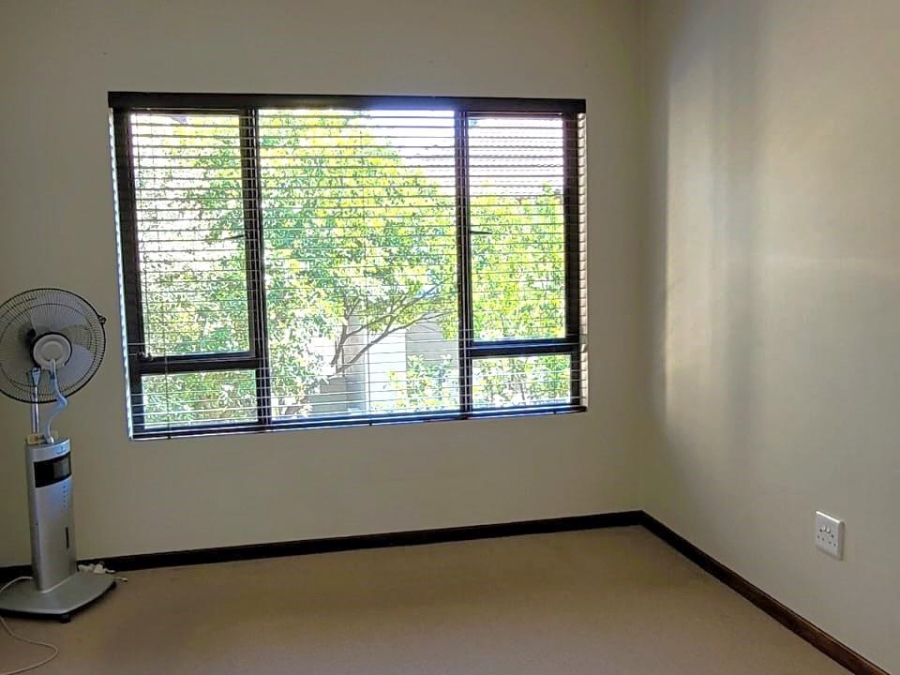 To Let 2 Bedroom Property for Rent in Maroeladal Gauteng