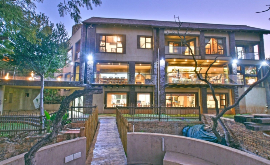 9 Bedroom Property for Sale in Glenvista Gauteng