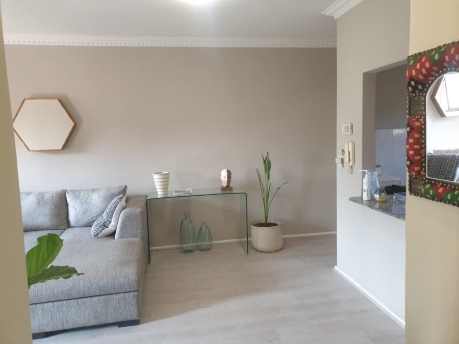 2 Bedroom Property for Sale in Oaklands Gauteng