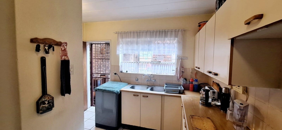 3 Bedroom Property for Sale in New Redruth Gauteng