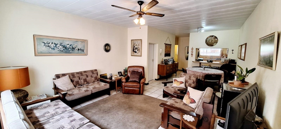 3 Bedroom Property for Sale in New Redruth Gauteng