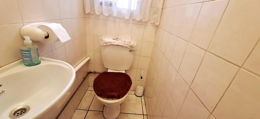 3 Bedroom Property for Sale in New Redruth Gauteng