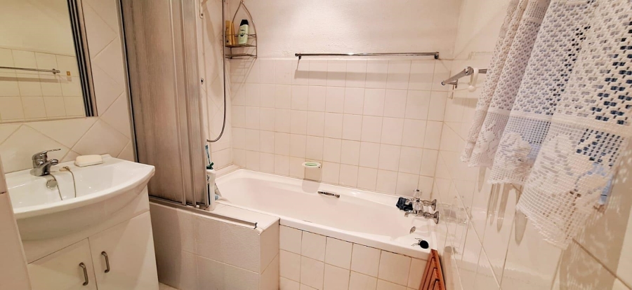 3 Bedroom Property for Sale in New Redruth Gauteng