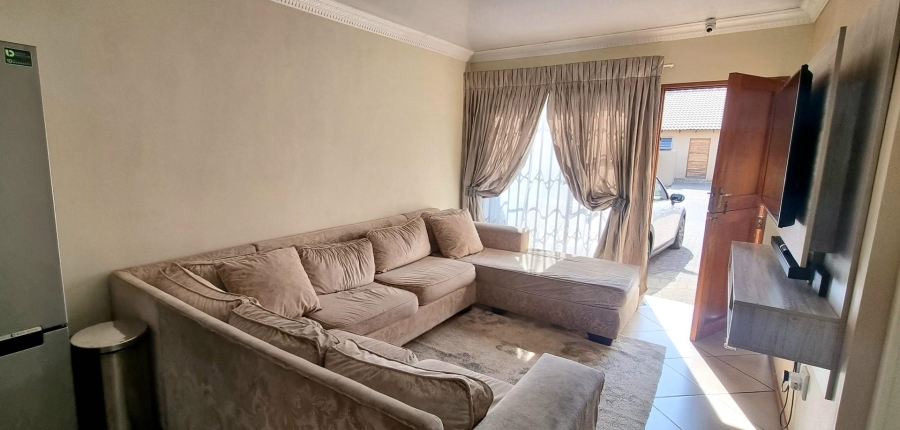 3 Bedroom Property for Sale in Albertsdal Gauteng