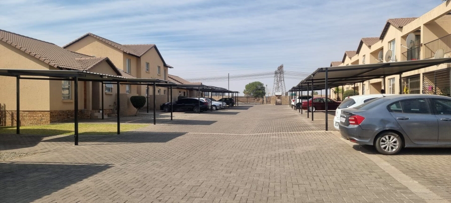 3 Bedroom Property for Sale in Albertsdal Gauteng