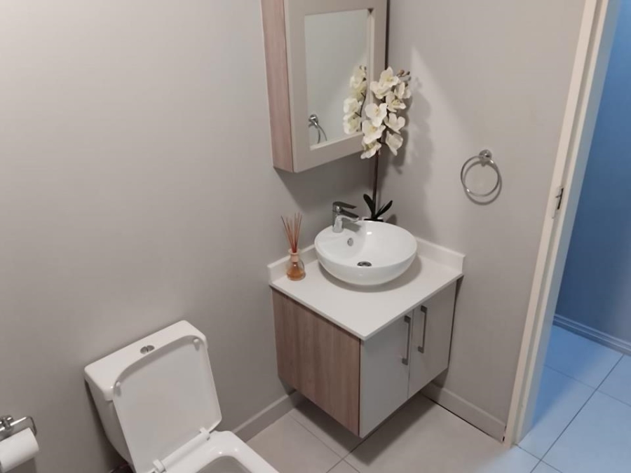 2 Bedroom Property for Sale in Midridge Park Gauteng